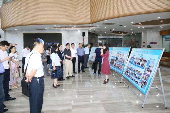 【中心動(dòng)態(tài)】成都市青白江區(qū)地方志編纂委員會(huì)辦公室成員一行蒞臨青白江國(guó)際木材交易中心參觀交流