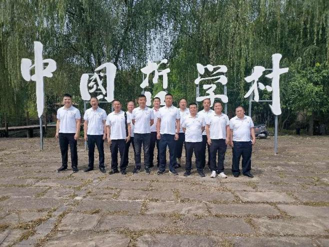 【黨群活動】創(chuàng)先爭優(yōu)立黨風(fēng) 共為黨旗添色彩