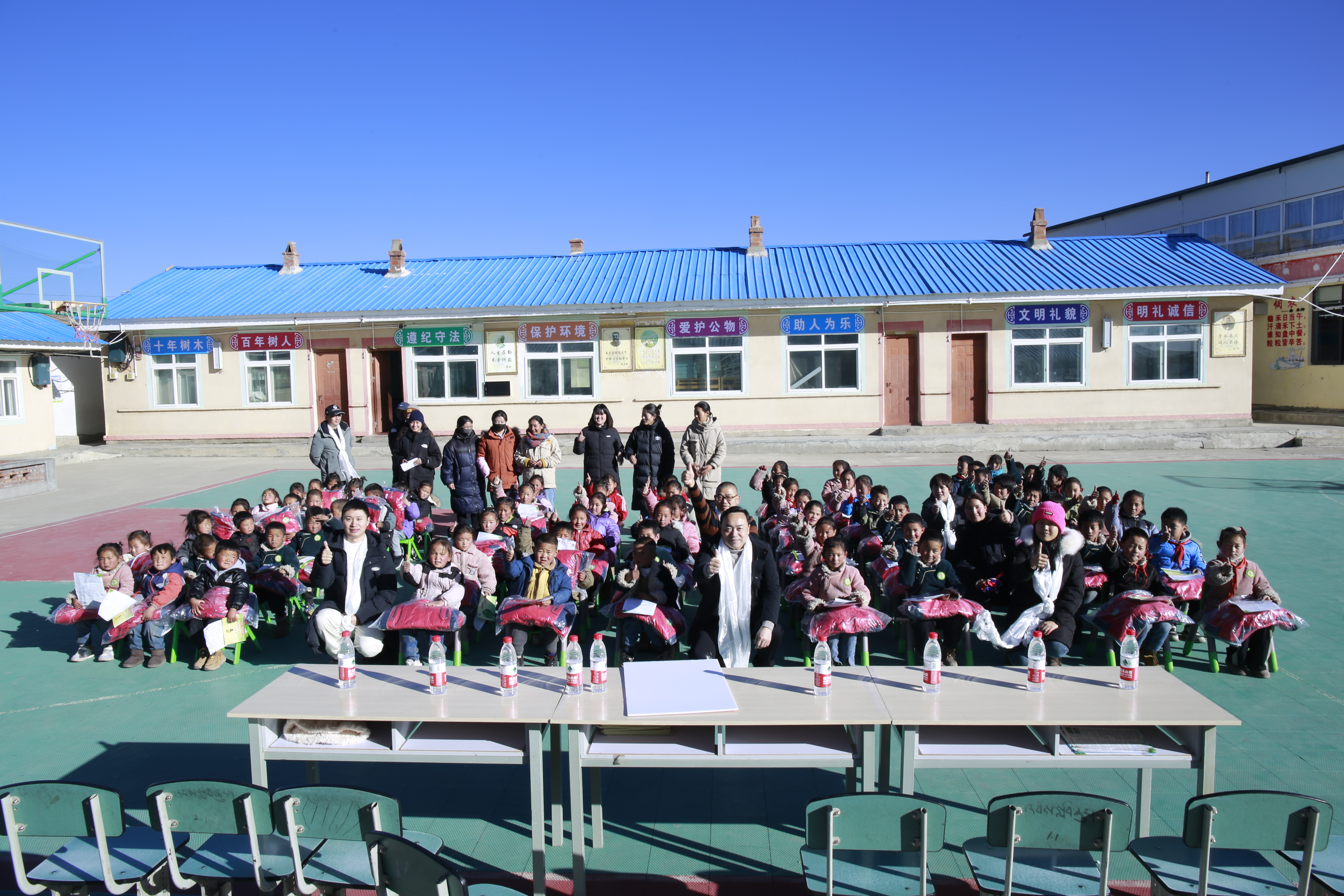 【民族團結(jié)】青白江國際木材交易中心開展三進校園活動