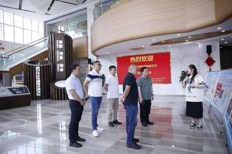 【行業(yè)動態(tài)】共探合作新機(jī)遇，交流發(fā)展新思路 ——千年舟集團(tuán)領(lǐng)導(dǎo)到青白江國際木材交易中心考察交流