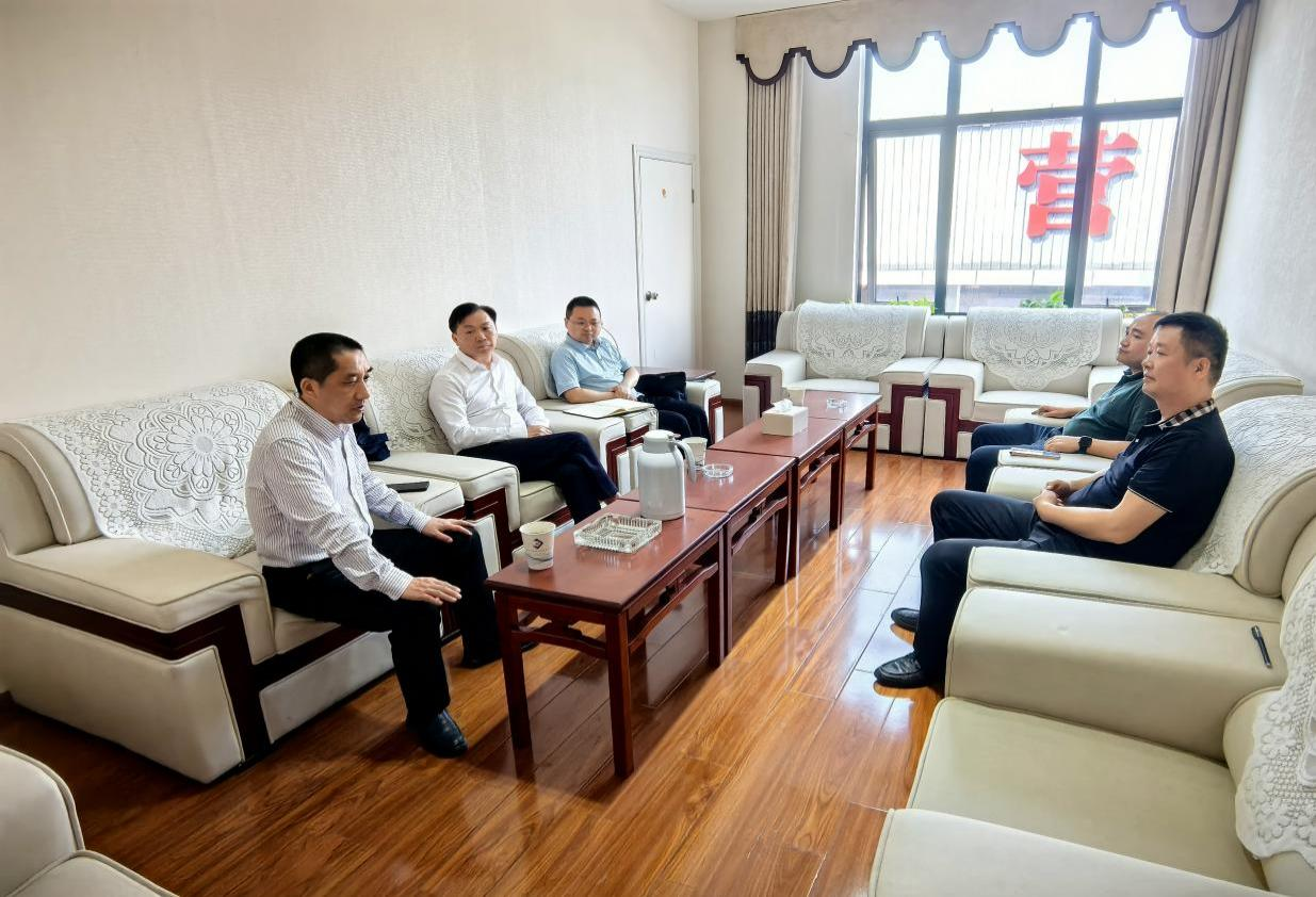 【園區(qū)動(dòng)態(tài)】政企聯(lián)動(dòng)共建川陜甘國際木材貿(mào)易中心