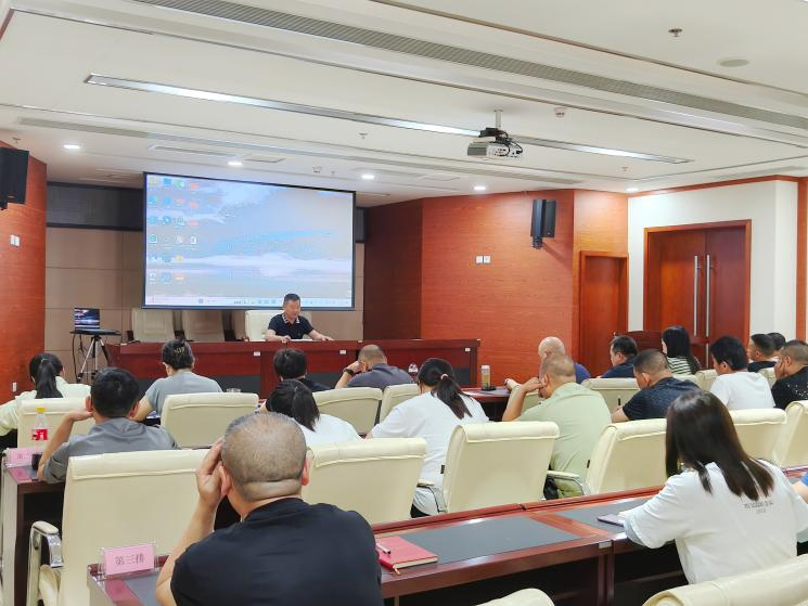 【黨建動態(tài)】木材貿(mào)易園區(qū)黨總支召開深入貫徹中央八項規(guī)定精神專題部署會