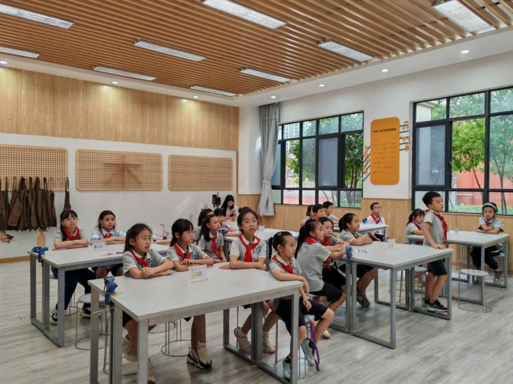 【木文化交流】四川木文化國(guó)際交流中心“校園木工坊” 興趣班2025年招生工作順利完成